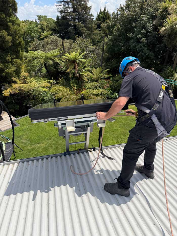 Battery Ladder Hoist - Image 2