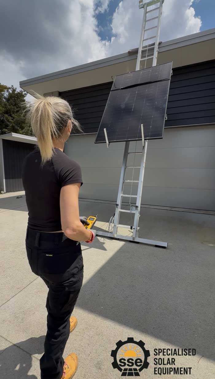 Battery Ladder Hoist - Image 3